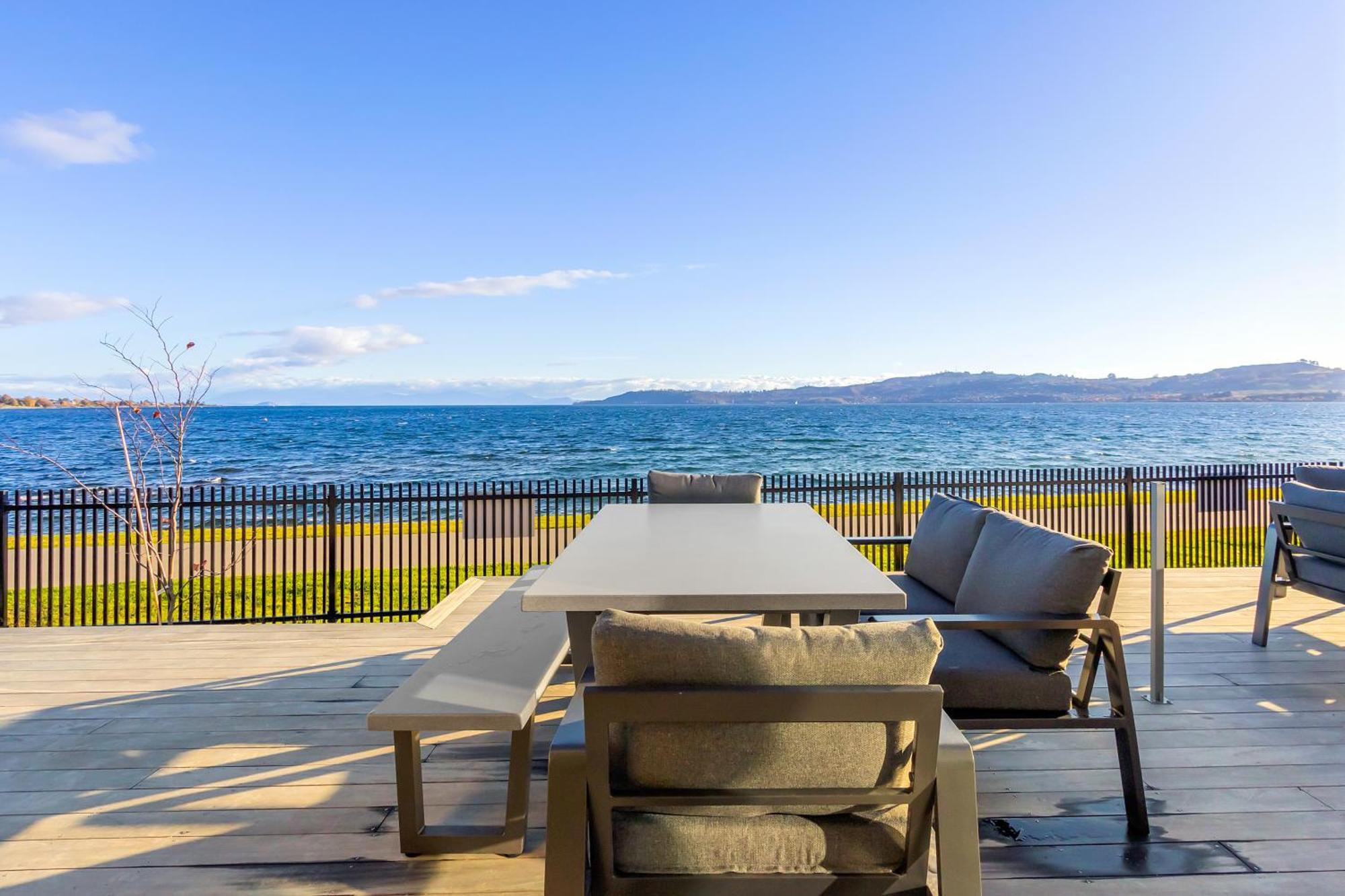 Brand New Lake Front Homes Spa Pool Taupo Exterior foto